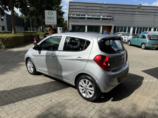 Opel KARL 1.0 ecoFLEX 120 Jaar Edition Navi 2019 Benzine 3