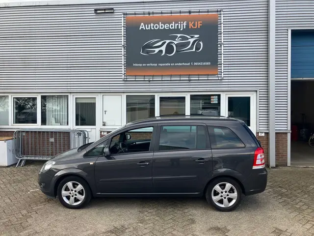 Opel Zafira 1.8 Cosmo 7 persoons 2013 Benzine 5