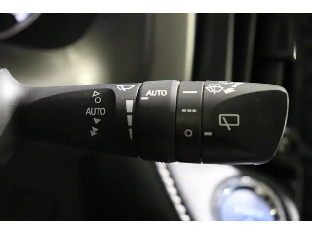 Toyota RAV4 2.5 Hybrid AWD Energy, 2018 Hybride Benzine 30