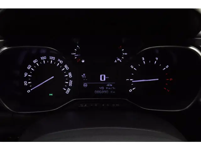 Citroën C3 1.2 PureTech Shine 2017 Benzine 27