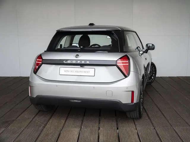 MINI 3-Deurs E Essential 2025 Elektrisch 2