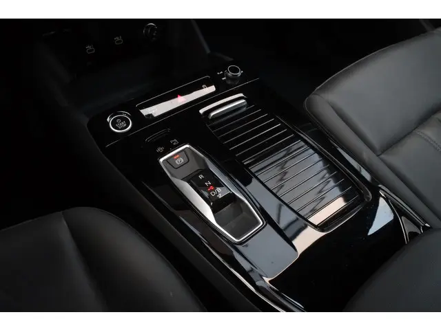 Audi Q6 e-tron Advanced edition 83 kWh 2025 Elektrisch 10