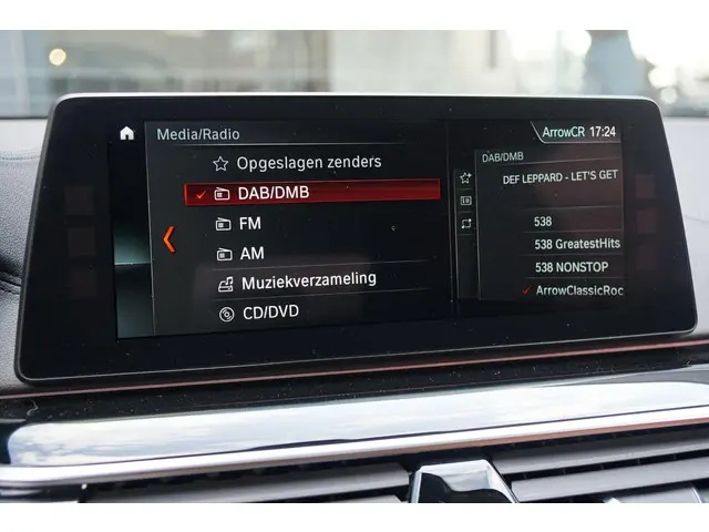 BMW 5 Serie Touring 530i xDrive Executive 2017 Benzine 49