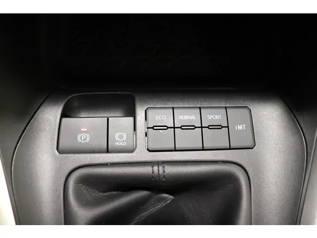Toyota RAV4 2.0 VVT-iE Active Limited, 2020 Benzine 34