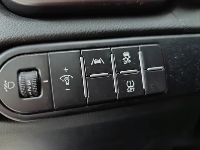 Kia Ceed 1.0 T-GDi DynamicLine 2023 Benzine 28