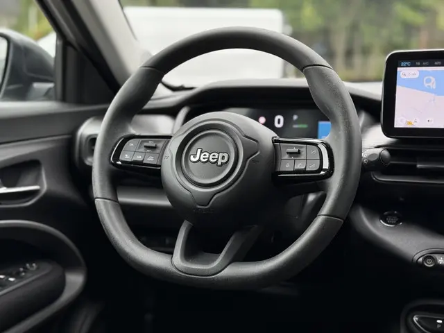 Jeep Avenger Longitude 54 kWh Aut. 2024 Elektrisch 18