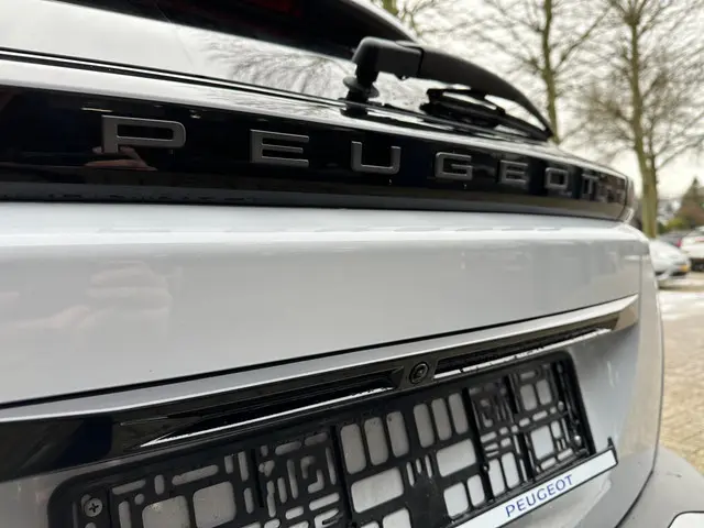 Peugeot 2008 1.2 Turbo 100 PK Allure 2025 Benzine 51