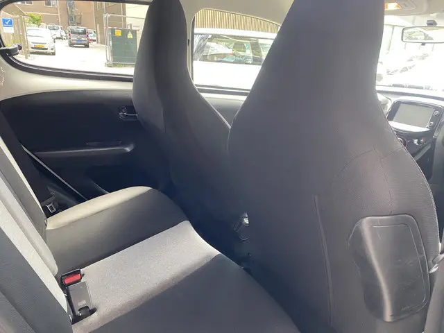 Citroën C1 1.0 VTi Shine 2018 Benzine 6