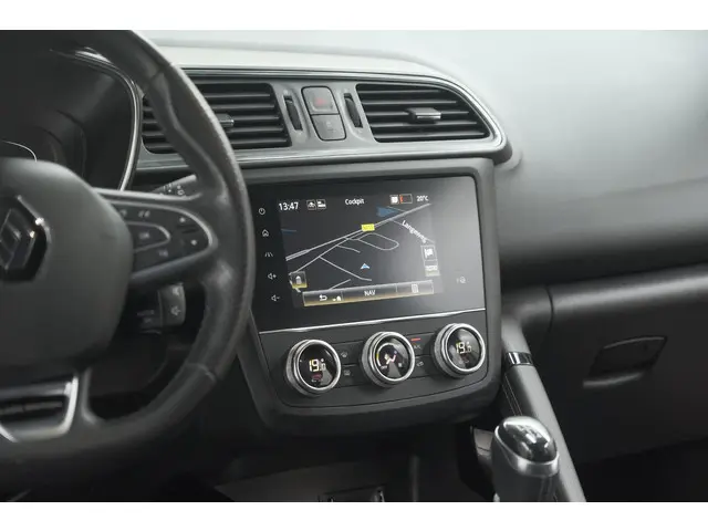 Renault Kadjar TCe 140 Black Edition 2021 Benzine 57