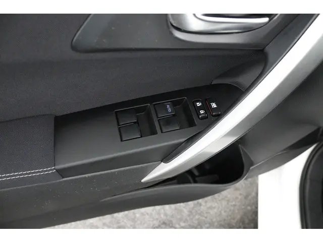 Toyota Auris 1.8 Hybrid Aspiration 2015 Hybride Benzine 28