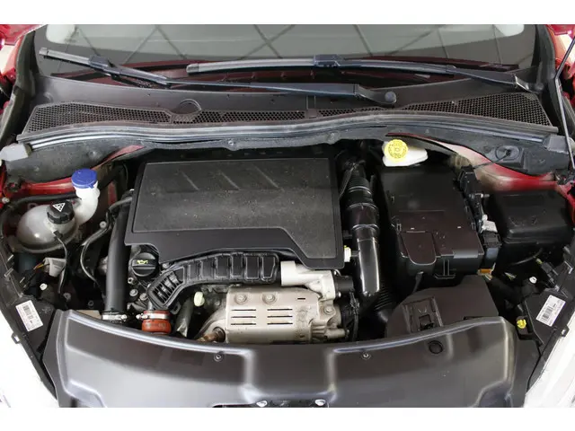 Peugeot 208 1.2 PureTech Tech Edition 110 PK. 2019 Benzine 34