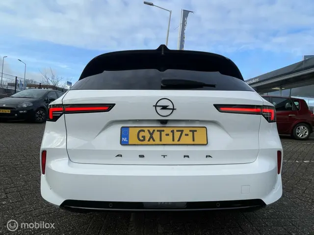 Opel Astra Sports Tourer 1.2 Turbo GS 2024 Benzine 4
