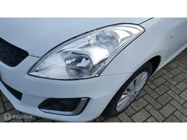Suzuki Swift 1.2 Beat EASSS / 123040 km.(NAP) 2015 Benzine 6