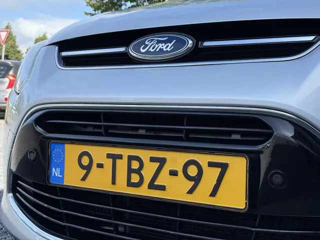 Ford C-MAX 1.0 Titanium 2014 Benzine 35