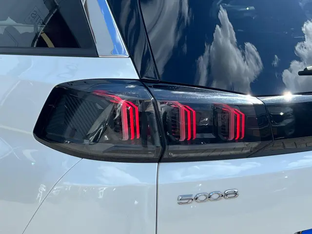 Peugeot 5008 1.2 PureTech Allure 2024 Benzine 19