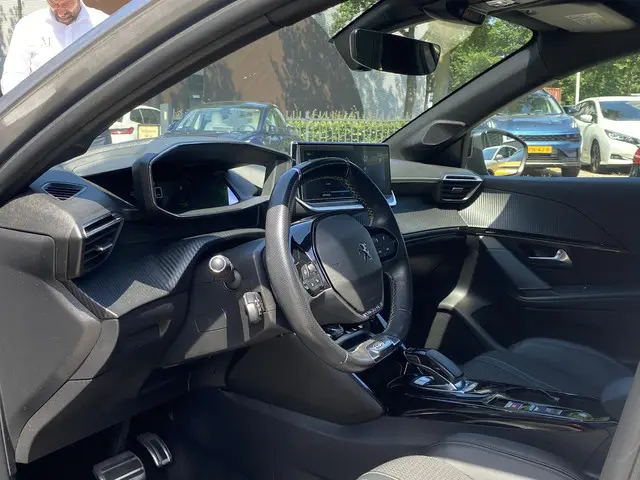 Peugeot e-208 EV GT 350 50 kWh 2020 Elektrisch 14