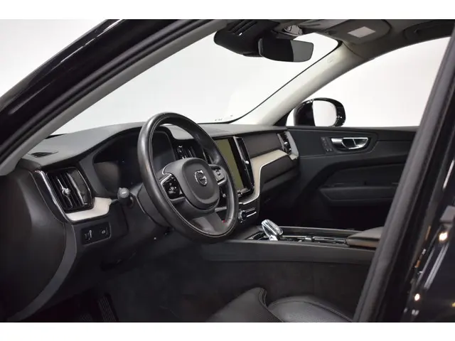 Volvo XC60 2.0 B5 250pk AUT8 Inscription 2020 Benzine 5