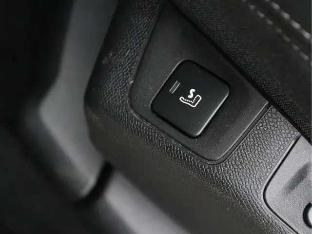 Peugeot 3008 1.6 e-THP Premium 2018 Benzine 31