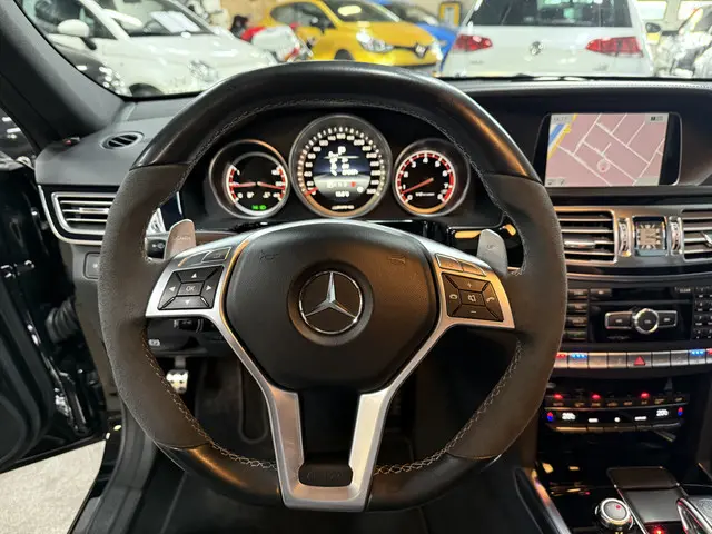 Mercedes-Benz E-Klasse AMG 63 S 4MATIC 2013 Benzine 12