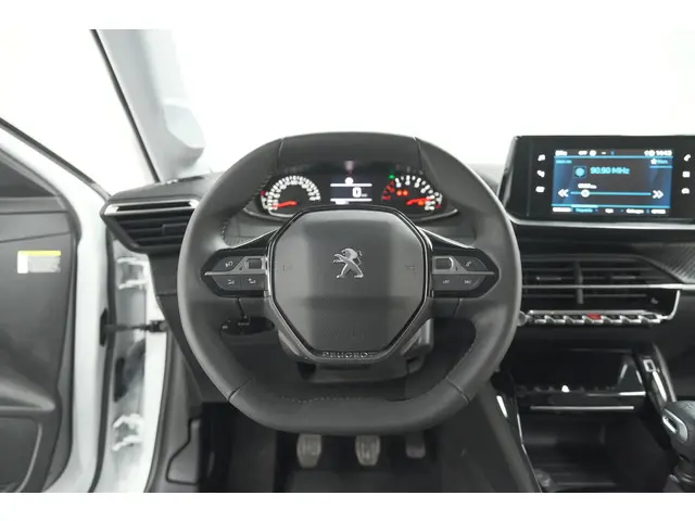 Peugeot 208 PureTech 100 Allure Pack 2023 Benzine 31