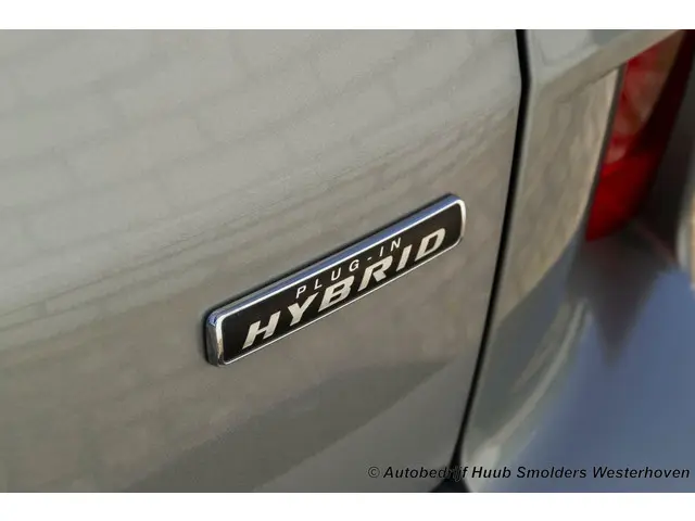 Ford Kuga 2.5 PHEV e-CVT ST-Line X 2022 Hybride Benzine 68
