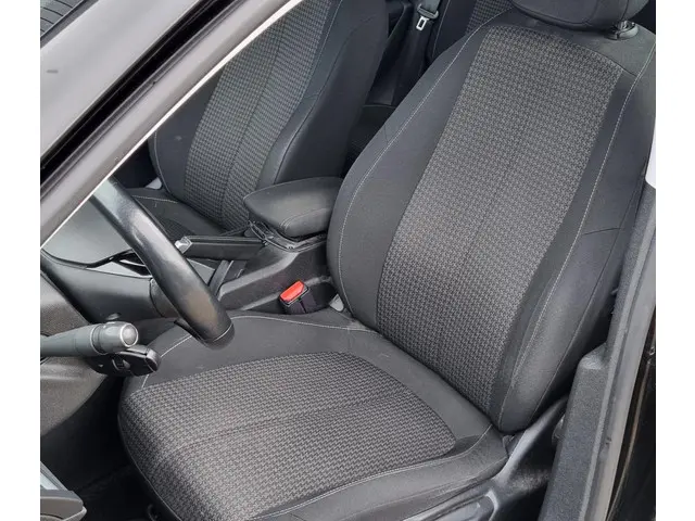 Peugeot 308 1.2 PureTech Blue Lease 2019 Benzine 18