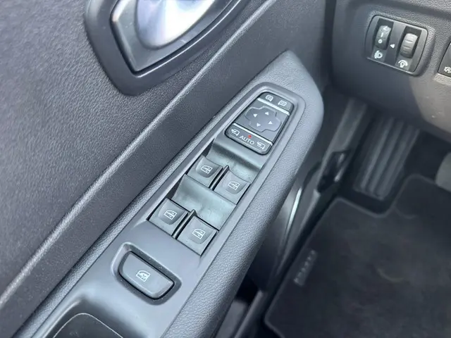 Renault Captur 0.9 TCe Limited 2019 Benzine 28