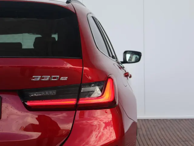 BMW 3 Serie Touring 330e 2025 Hybride Benzine 10