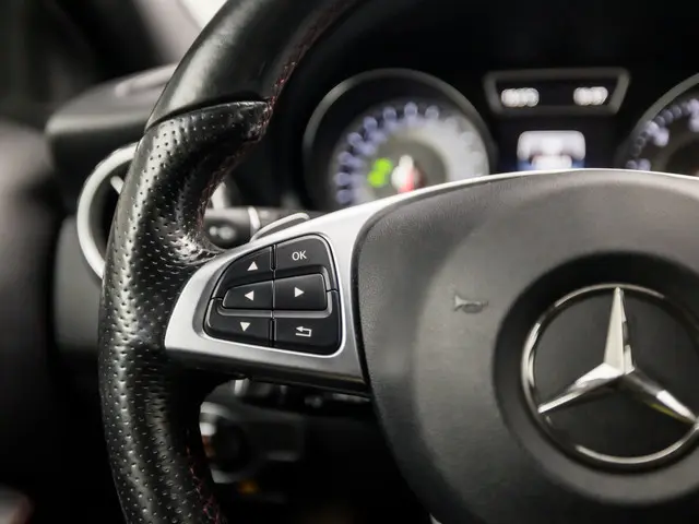 Mercedes-Benz GLA 200 AMG Sport 2015 Benzine 19