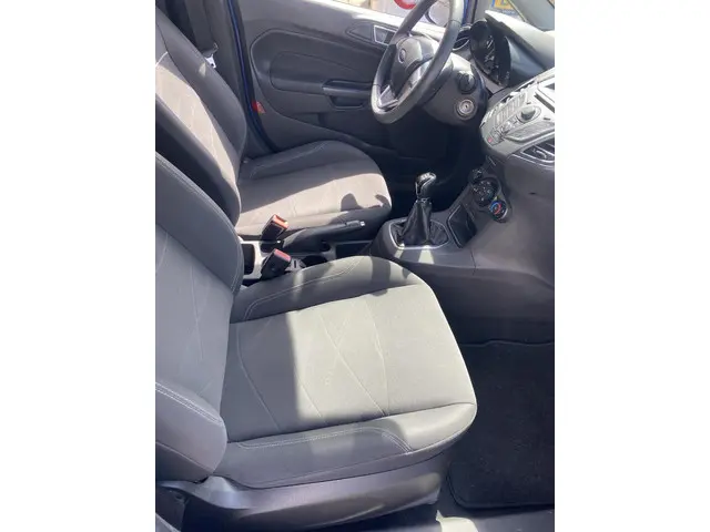 Ford Fiesta 1.25 Titanium 2013 Benzine 6