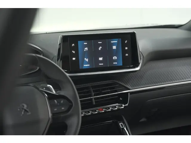 Peugeot 2008 PureTech 130 EAT8 Active Pack 2023 Benzine 42