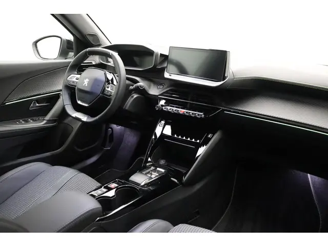 Peugeot e-2008 3