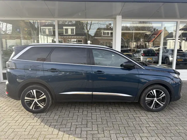 Peugeot 5008 1.2 PureTech GT 2024 Benzine 2