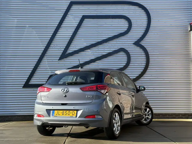 Hyundai i20 1.0 T-GDI Essence 2016 Benzine 3