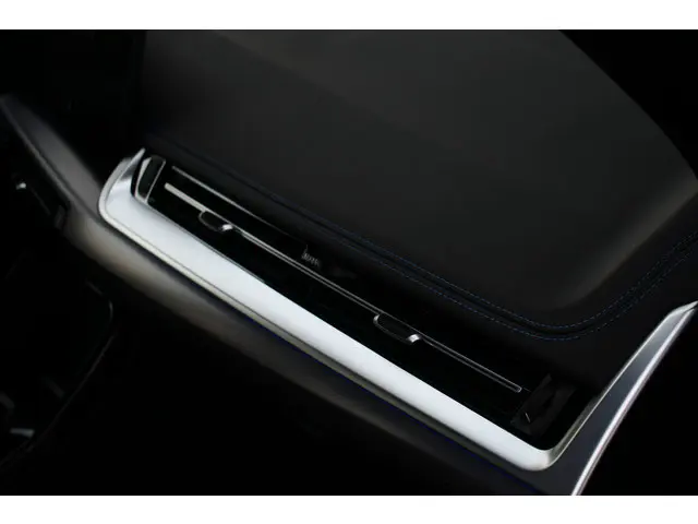 BMW X1 sDrive18i M-Sport 2025 Benzine 54