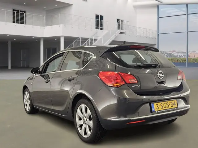 Opel Astra 1.4 Turbo Business + 2013 Benzine 4