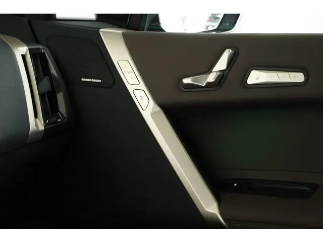 BMW iX xDrive50 Sport SKY 112 kWh 2023 Elektrisch 23