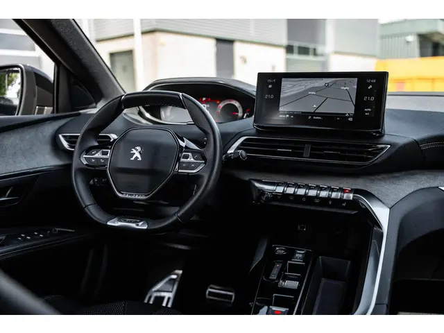Peugeot 5008 GT 2024 Benzine 9