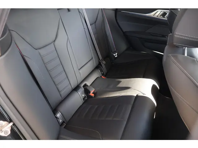 BMW i4 M50 2023 Elektrisch 8