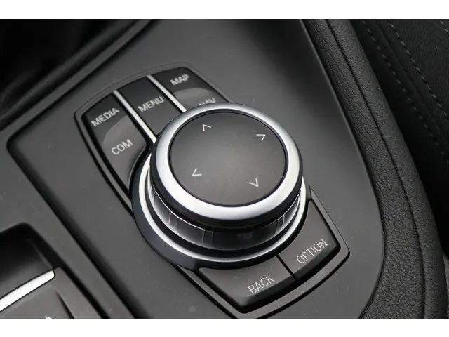 BMW X1 xDrive25e Executive 2021 Hybride Benzine 45