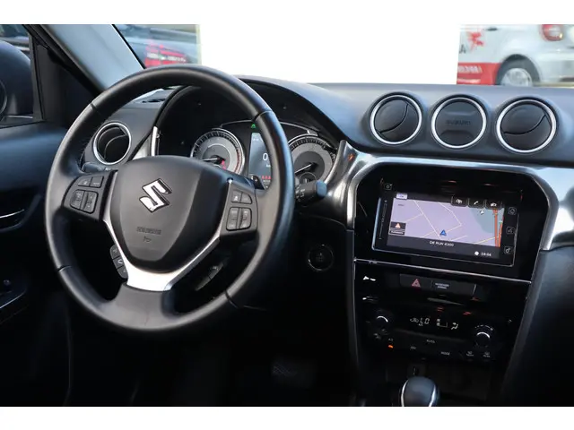Suzuki Vitara 1.5 HYBRID STYLE 2022 Hybride Benzine 25