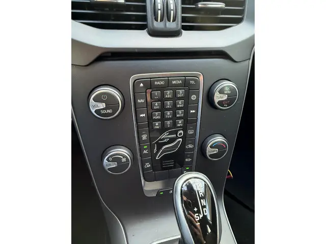 Volvo V40 1.5 T2 122 pk Geartronic Kinetic 2018 Benzine 18