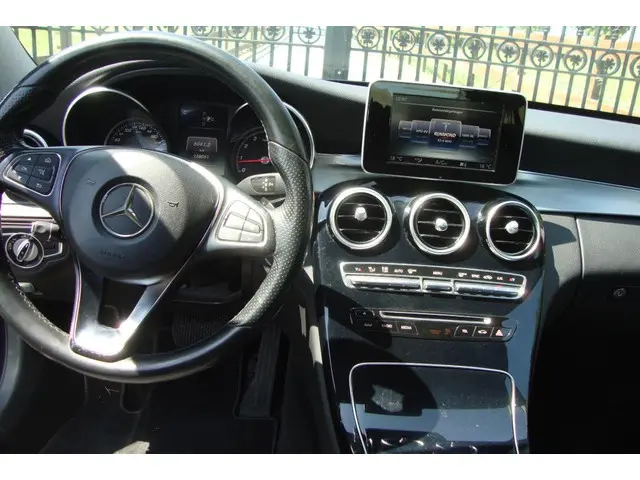 Mercedes-Benz C-Klasse 180 Prestige 2014 Benzine 9