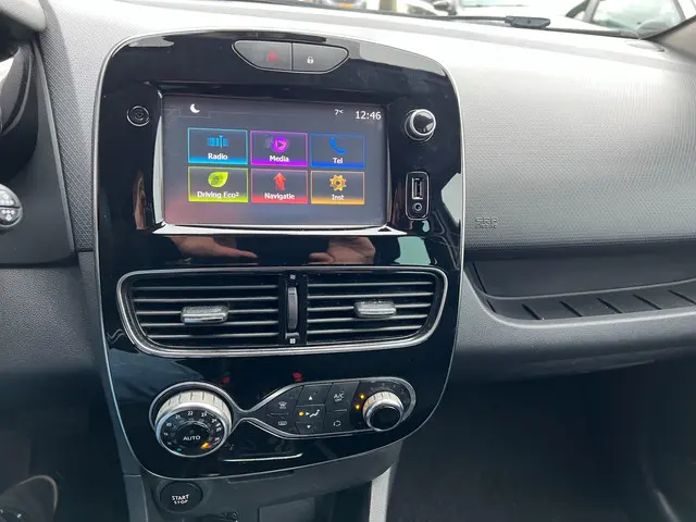 Renault Clio 1.2 TCe Intens automaat navi 2018 Benzine 11