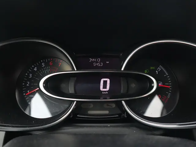 Renault Clio Estate 0.9 TCe Intens 2018 Benzine 25