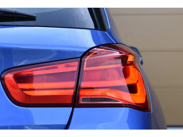 BMW 1 Serie 118i High Executive 2017 Benzine 9
