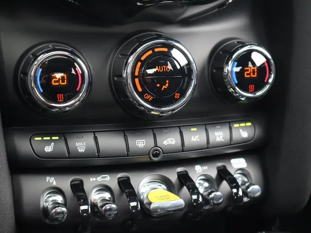 MINI Electric Mini MINI Yours 33 kWh 2023 Elektrisch 18