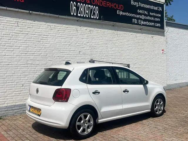 Volkswagen Polo 1.2 Easyline 2013 Benzine 2