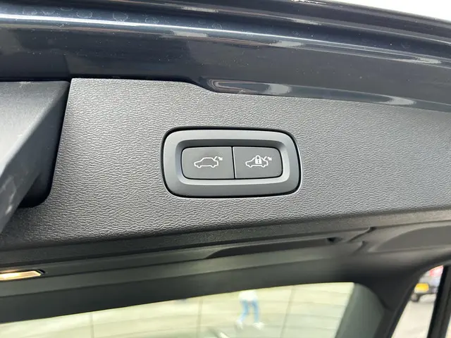 Volvo V60 2.0 B4 Ultra Dark 2024 Benzine 10