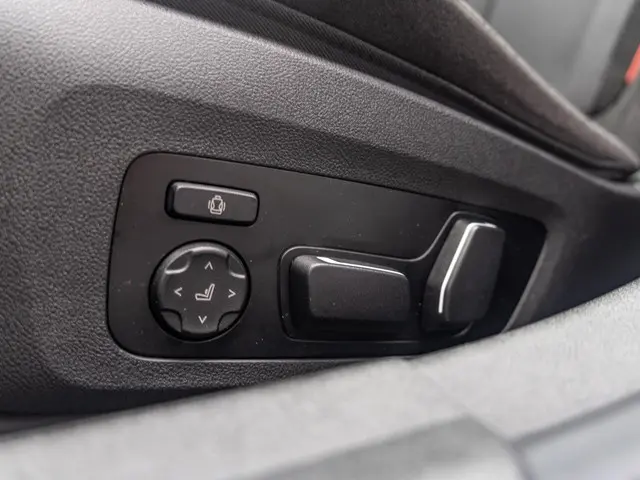 BMW 3 Serie Touring 330e 2025 Hybride Benzine 35